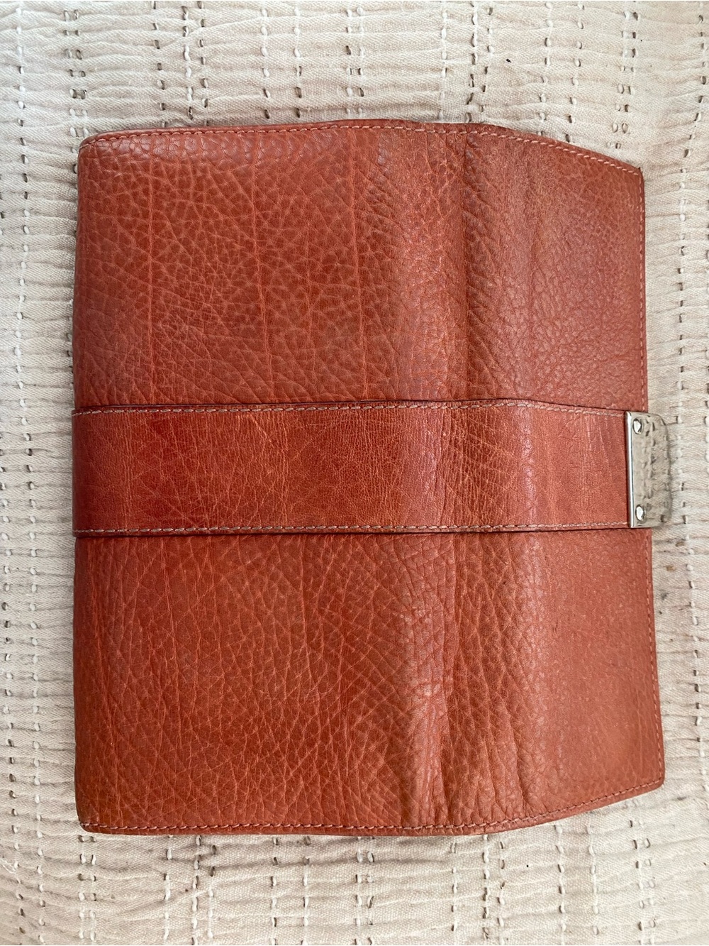 Gucci Tan/Brown Textured Leather Long Wallet with Silver Plaque - Picture 2 of 7
